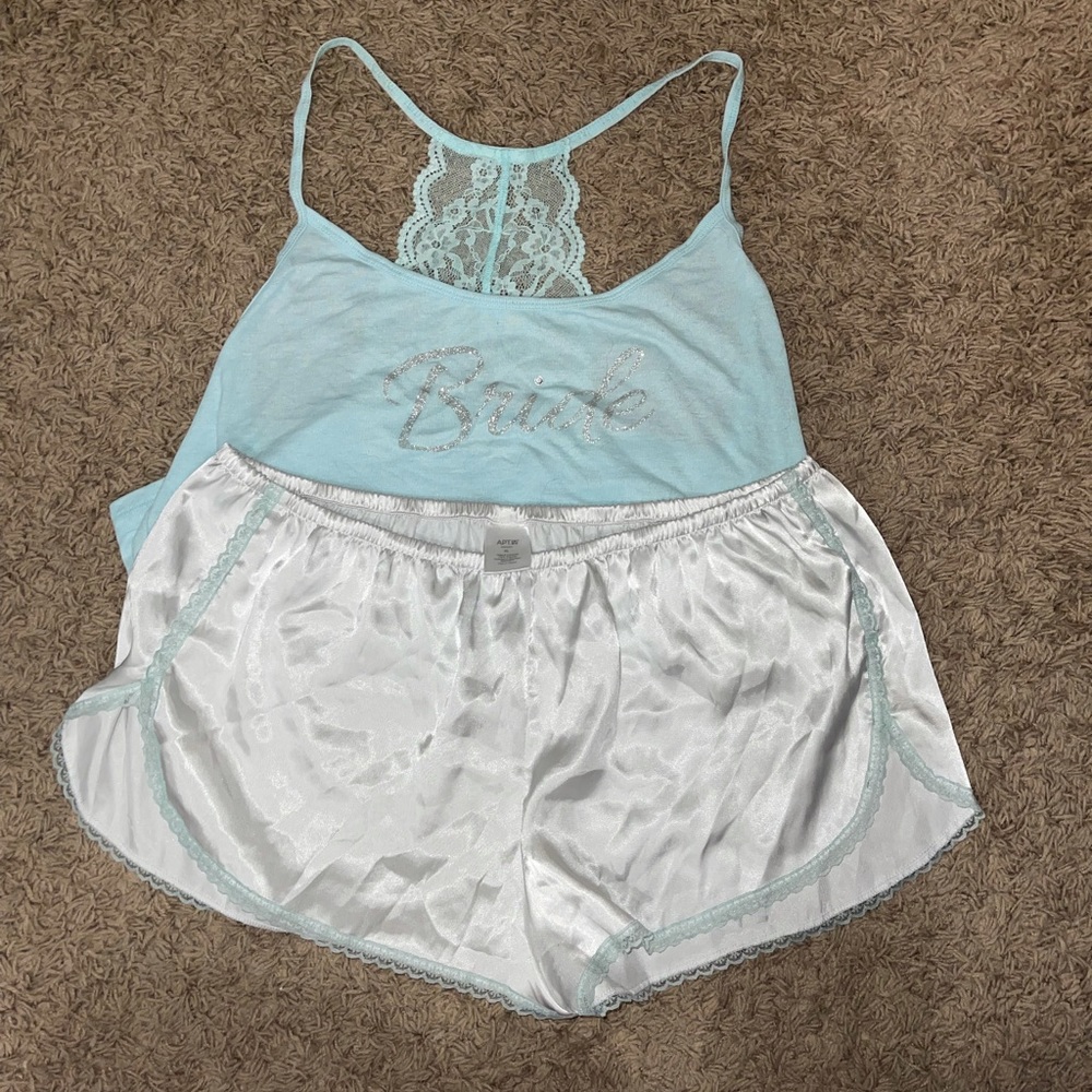 Bride lounge set